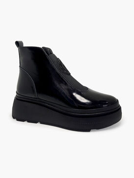 006301 Czarne botki damskie ze skóry lakierowanej Emi Romani | Vilero